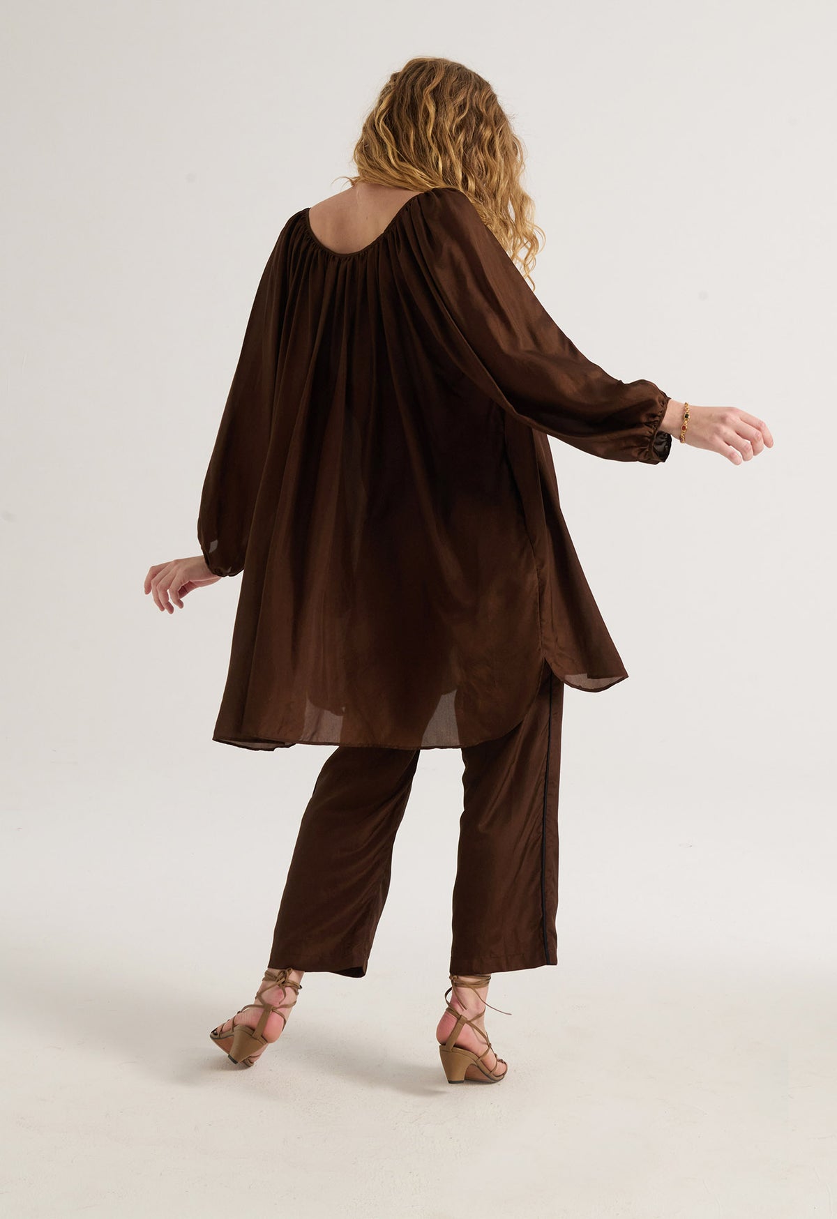 Peasant Tunic in Chocolate Silk – Loup Charmant