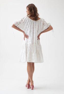 Vera Dress in Linen Eyelet