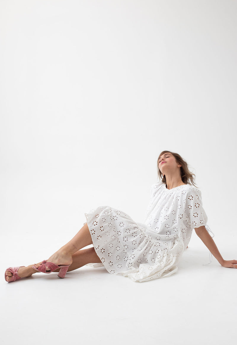 Vera Dress in Linen Eyelet